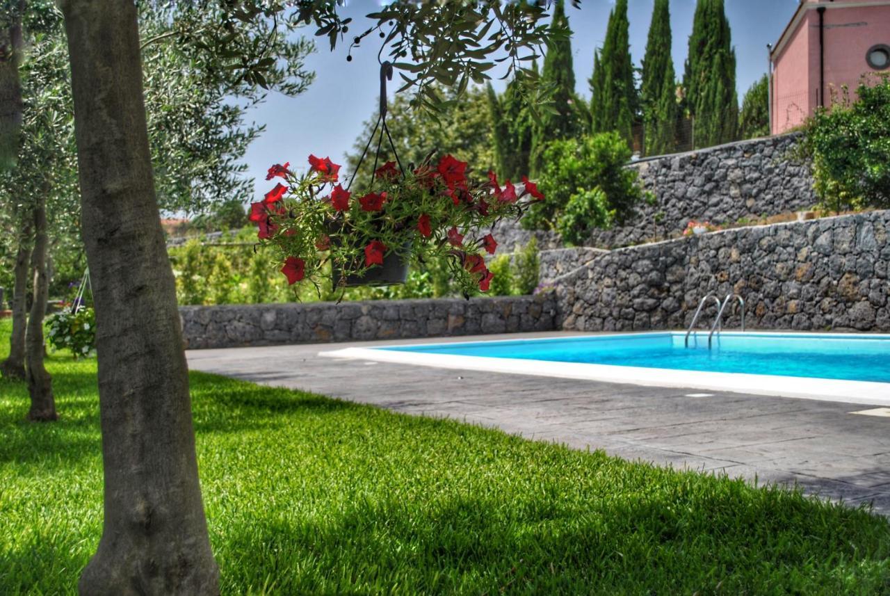 Villa Dedalisa By Holidayngo Ачиреале Екстер'єр фото