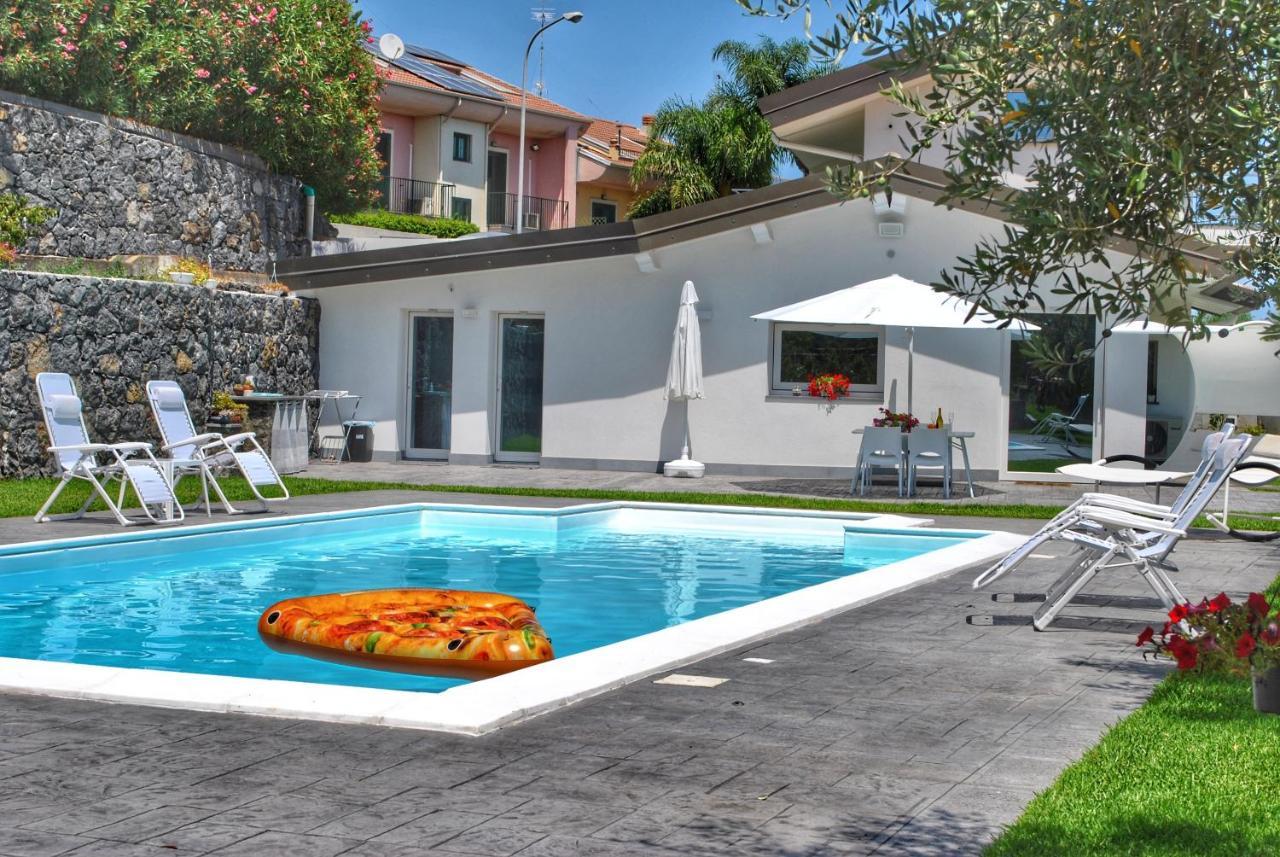Villa Dedalisa By Holidayngo Ачиреале Екстер'єр фото