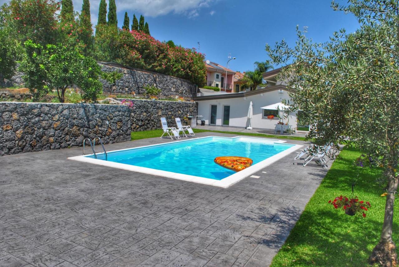 Villa Dedalisa By Holidayngo Ачиреале Екстер'єр фото